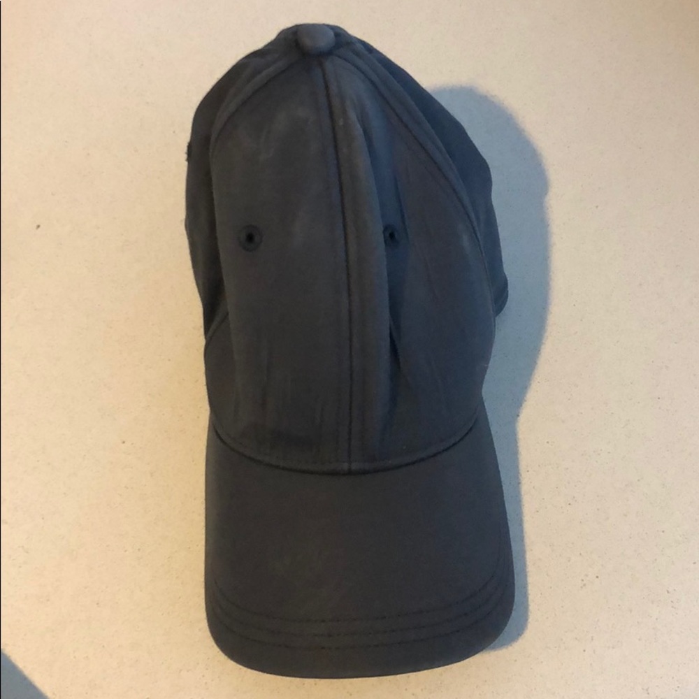 Lululemon hat